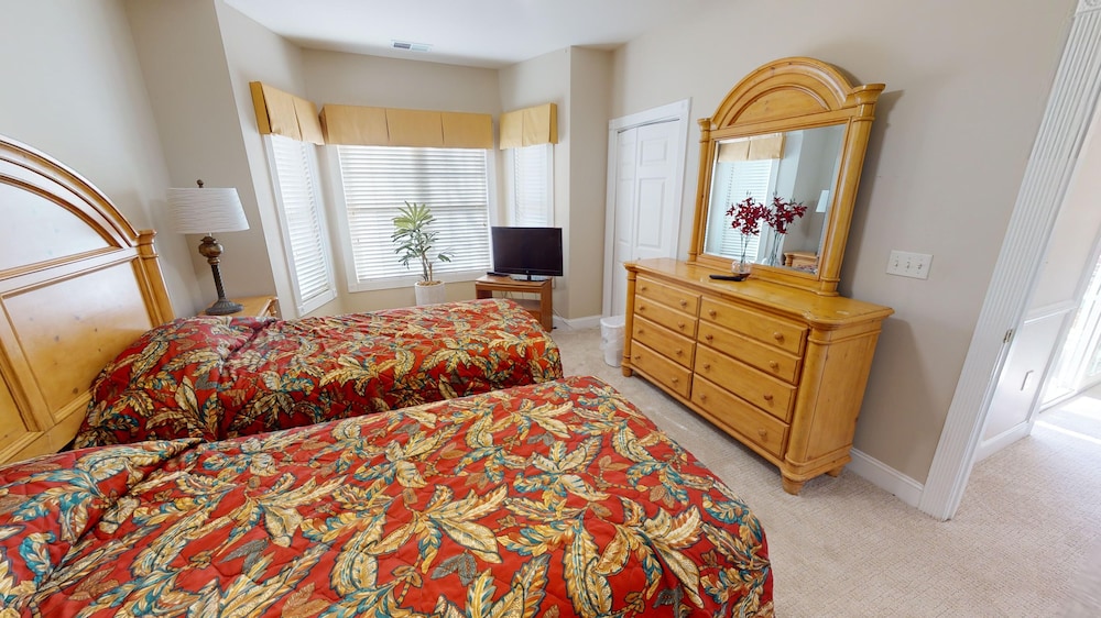 Magnolia Pointe 4877-104 2 Bedroom Condo