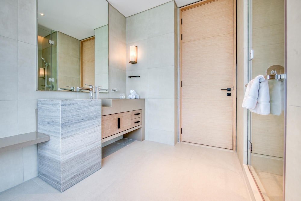 Luxury Sea View 3BR Maid Apt at the Address JBR