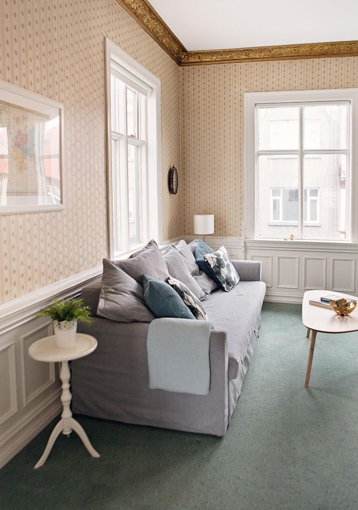 Centerspot Apartments