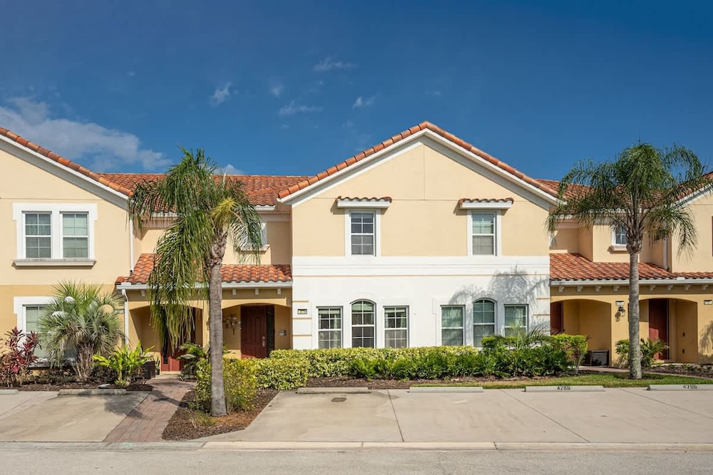 Themed Mickey Bedroom 4BR at Solterra