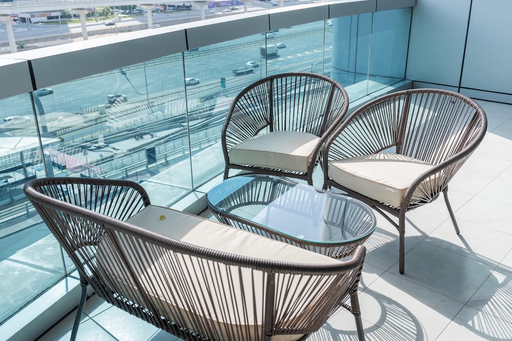 Dubai Marina - Stunning Huge 4 Bedroom Apts Near JBR - Gym - Pool - Parking by Sojo Stay