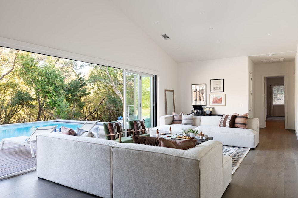 Syrah by Avantstay Hilltop Haven in Sonoma Private Pool + Patio view 5
