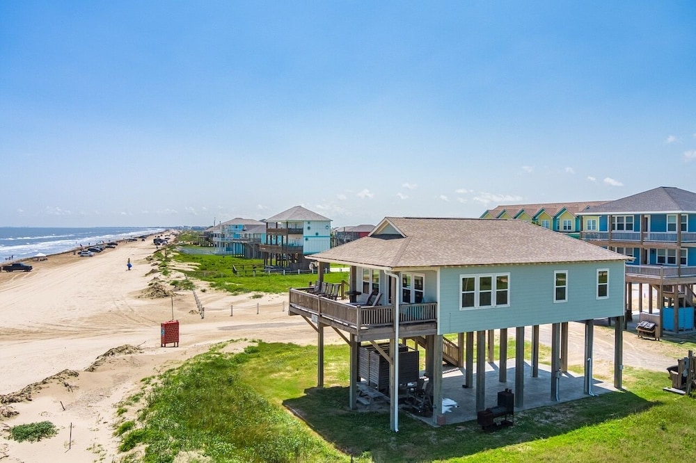 The Shore House 3 Bedroom Home by RedAwning view 2
