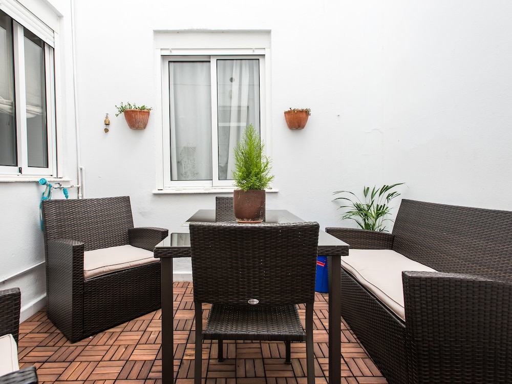 Boutike Apartments