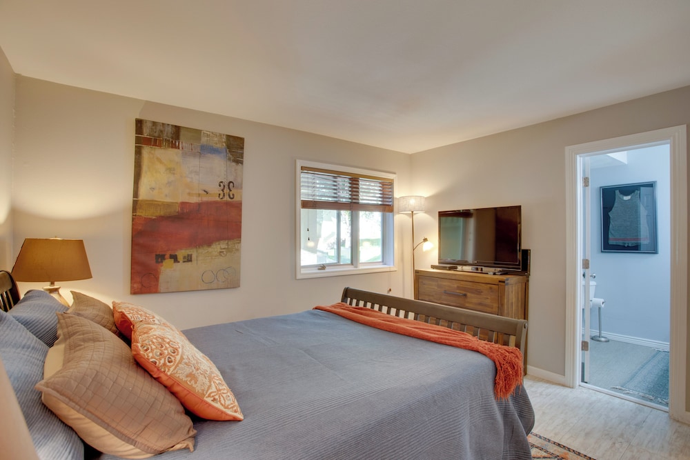 Renovated Avon Condo 5 Mins to Beaver Creek Resort - Property Image 24