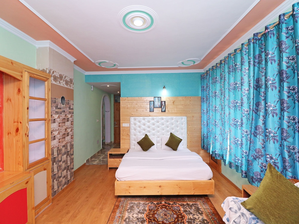 OYO 13743 Home Modern 2BHK Near Mall Road