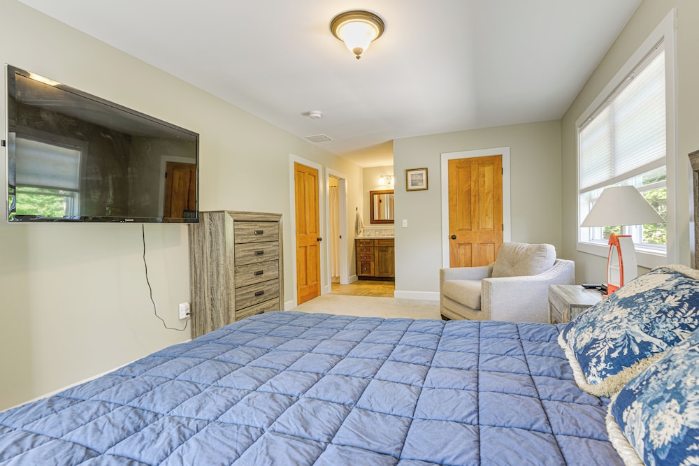 2 Mi to Golfing & Hiking: Spacious Wilmington Home