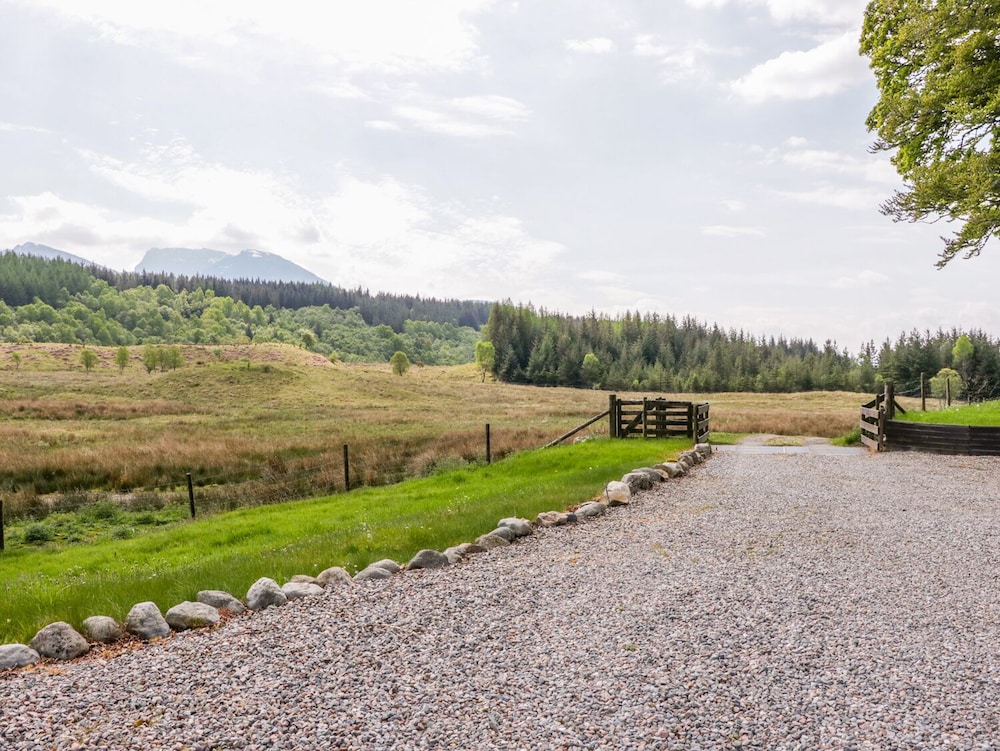 Camisky Steading view 2