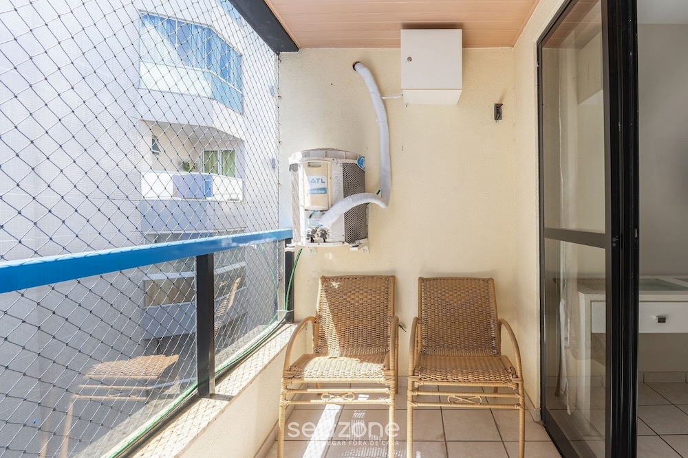 Apartment in a Condominium on the Sand - Efe0803