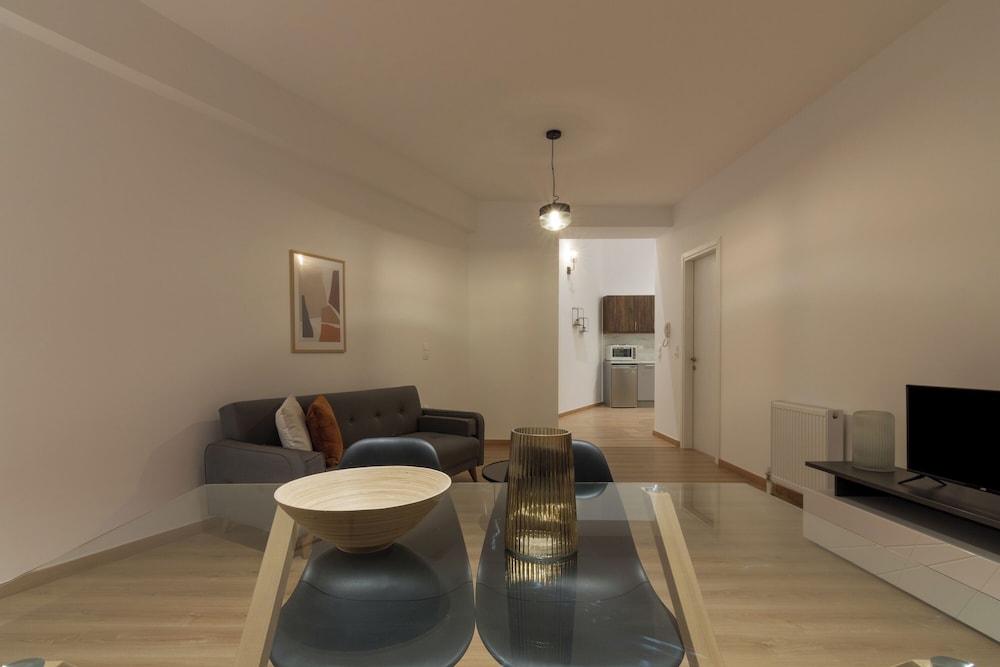 Leochares Lifestyle Apartments