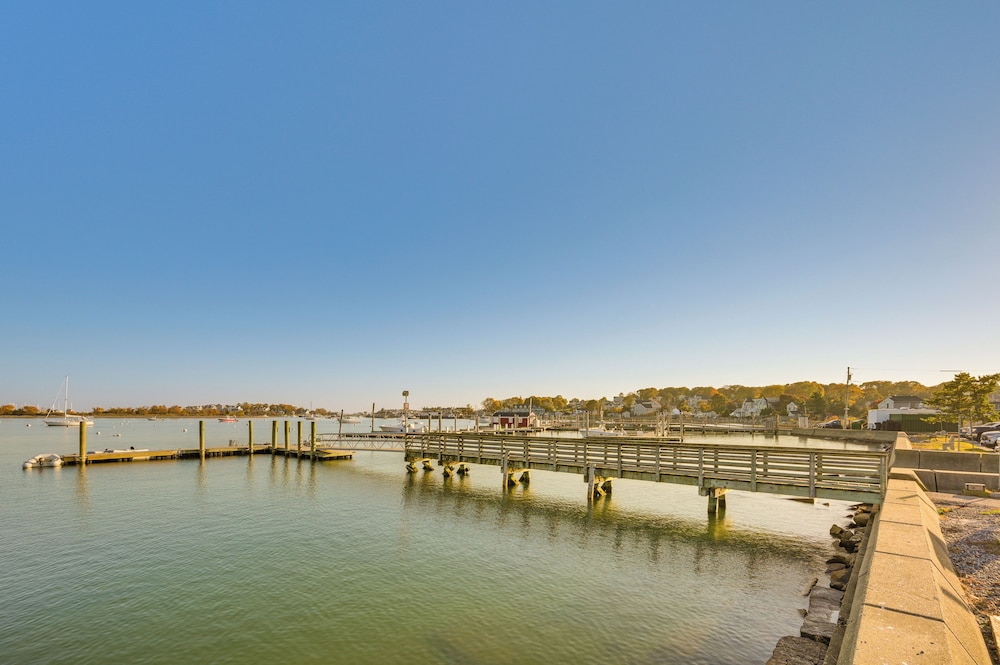 Scituate Apt < 1 Mi to Town Center!