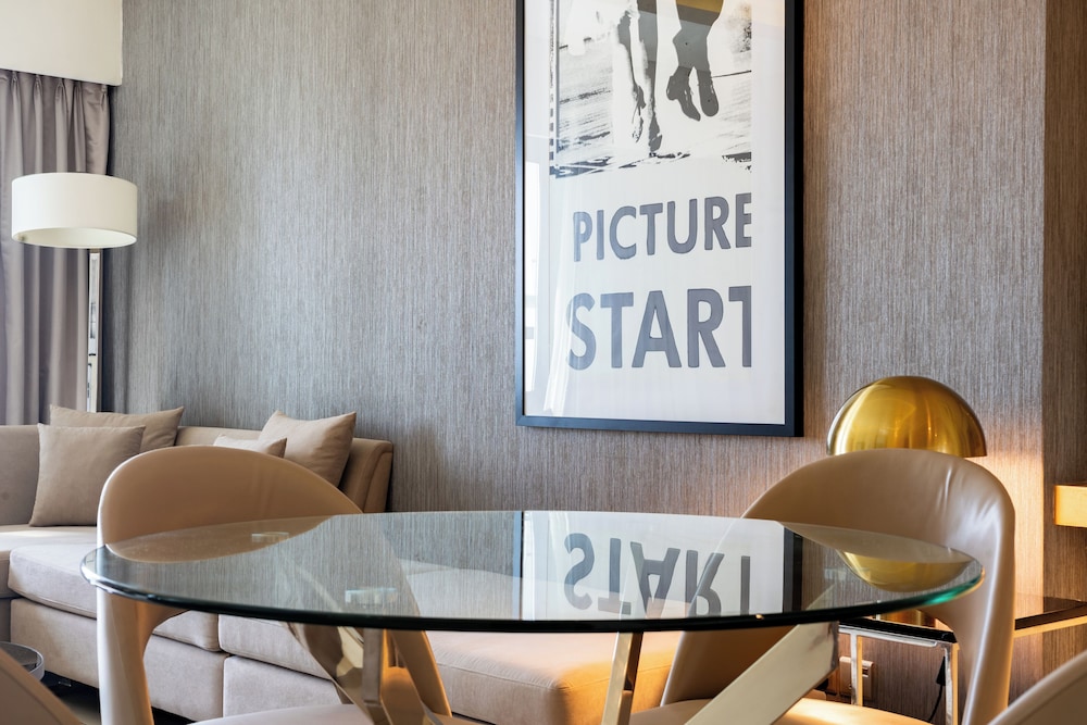 Damac Paramount Towers - Business Bay
