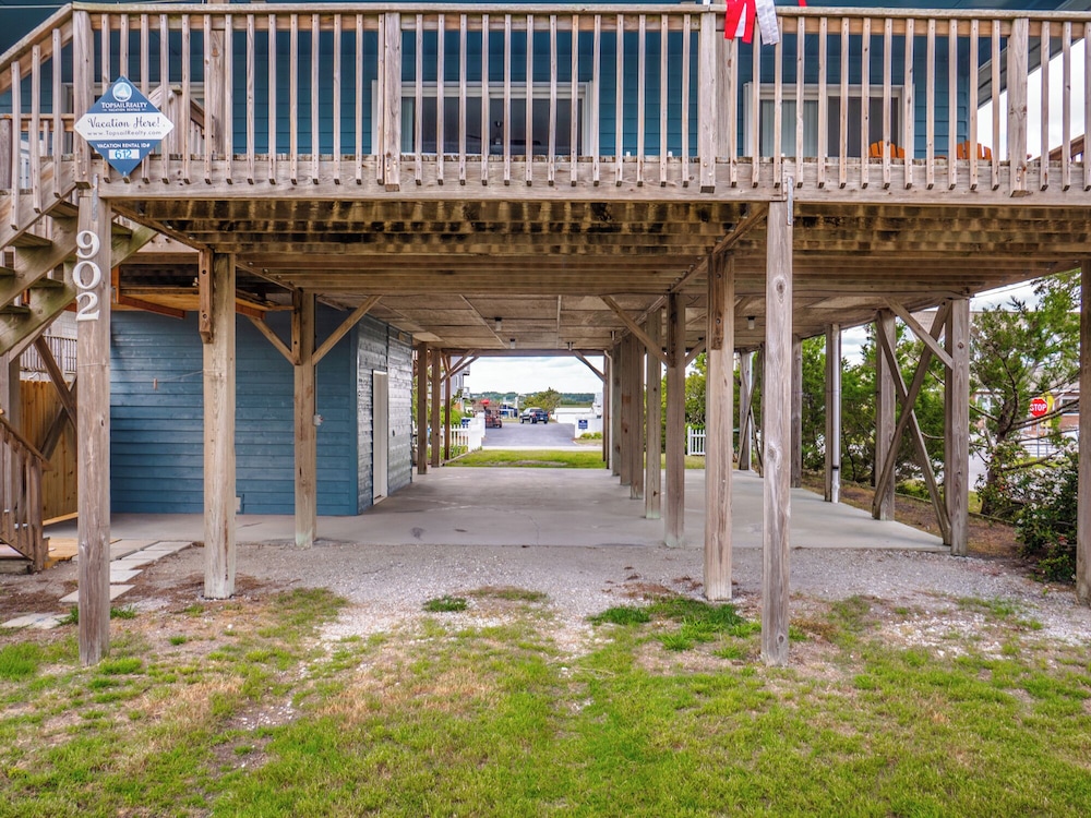 Happy Days by Topsail Realty