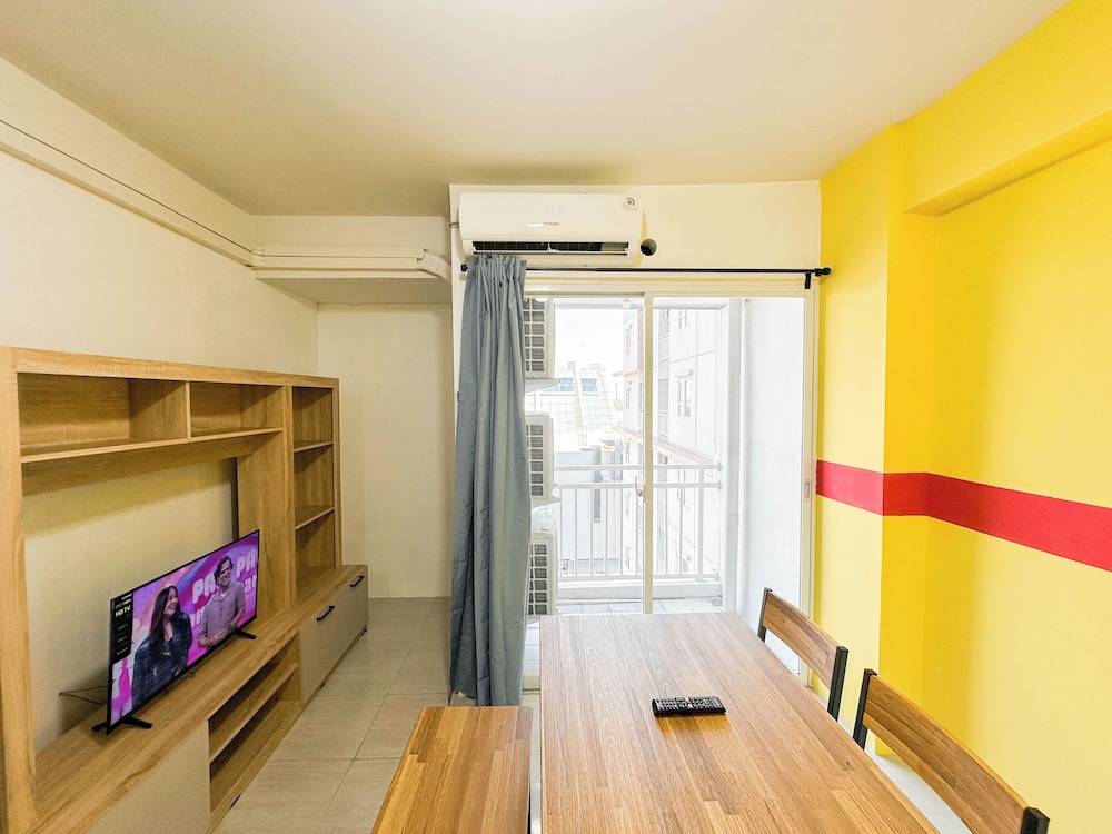 Modern and Cozy 2BR Apartment at Suncity Residence