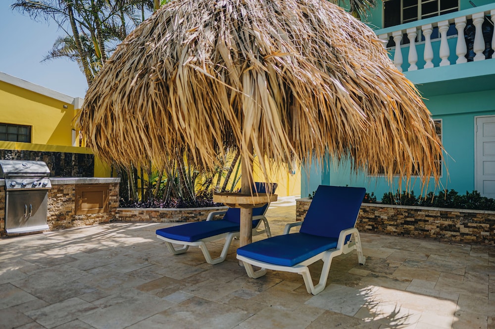 Best Quality 1 Bedroom Apartment 3 km From Eagle Beach