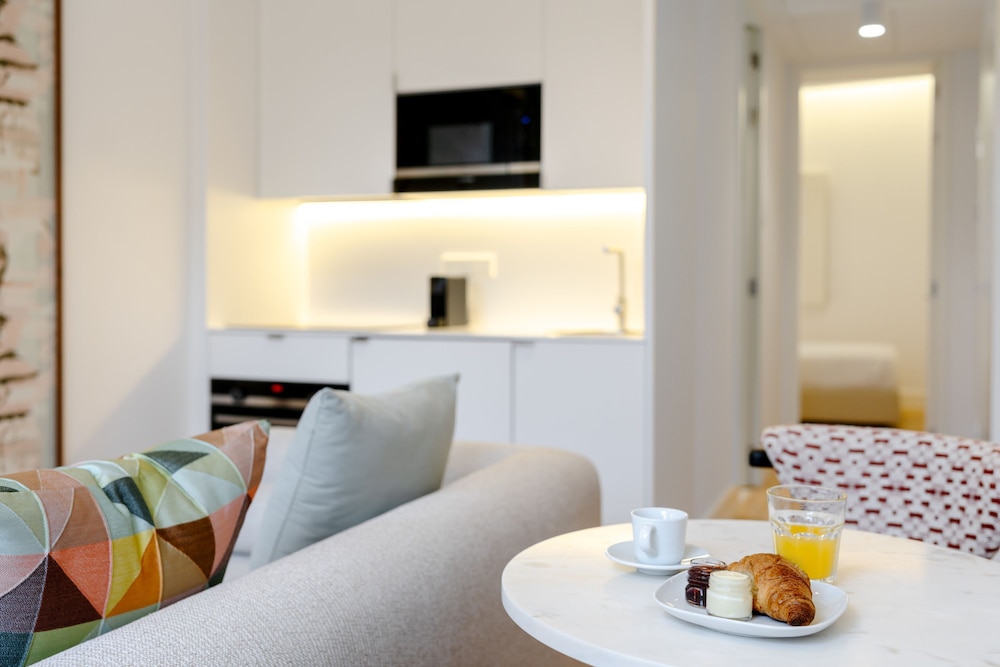 Feel Porto Cl Rigos Charm Flat 2 3
