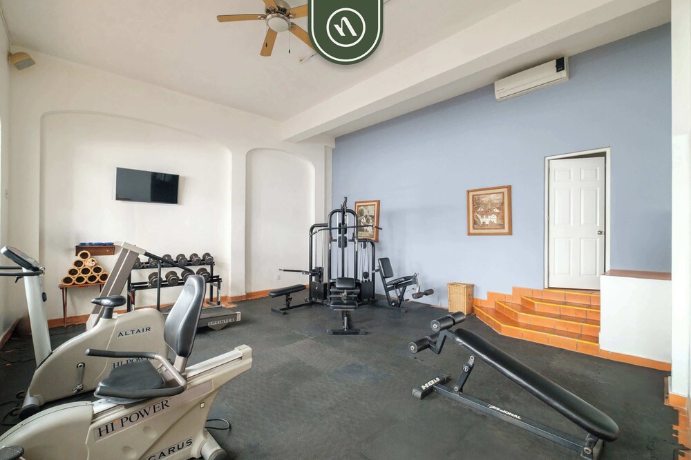Amazing 1 BR Condo - Partial Oceanview - Pool