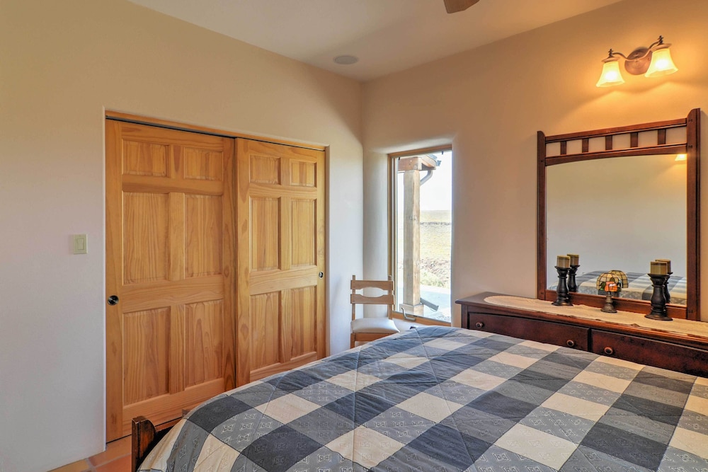 Traditional Taos Home: 26 Acres w/ Mountain Views view 2