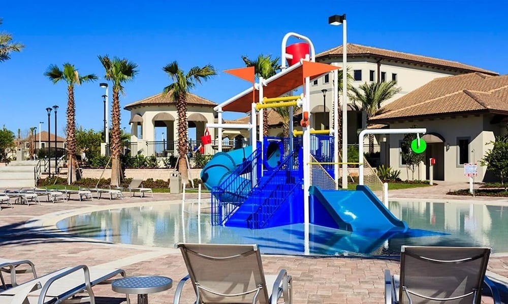 396 - 4bd/3ba Luxurious Homechampions Gate Resort