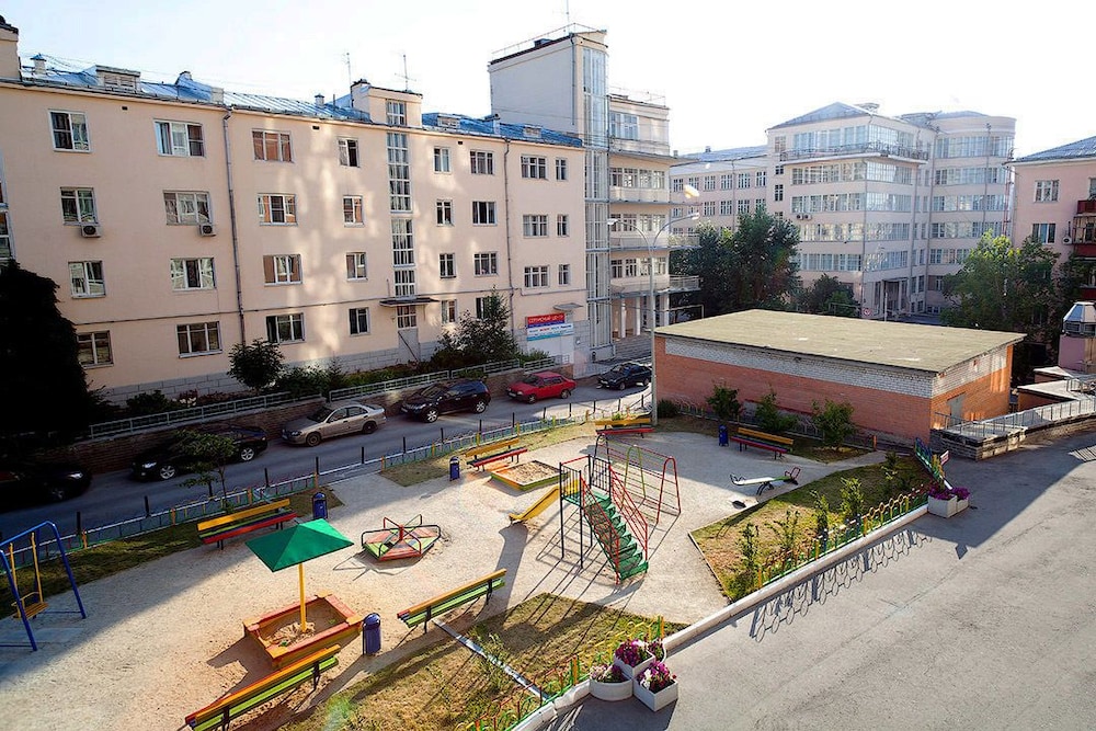 Apartment Etazhydaily Malysheva 4B