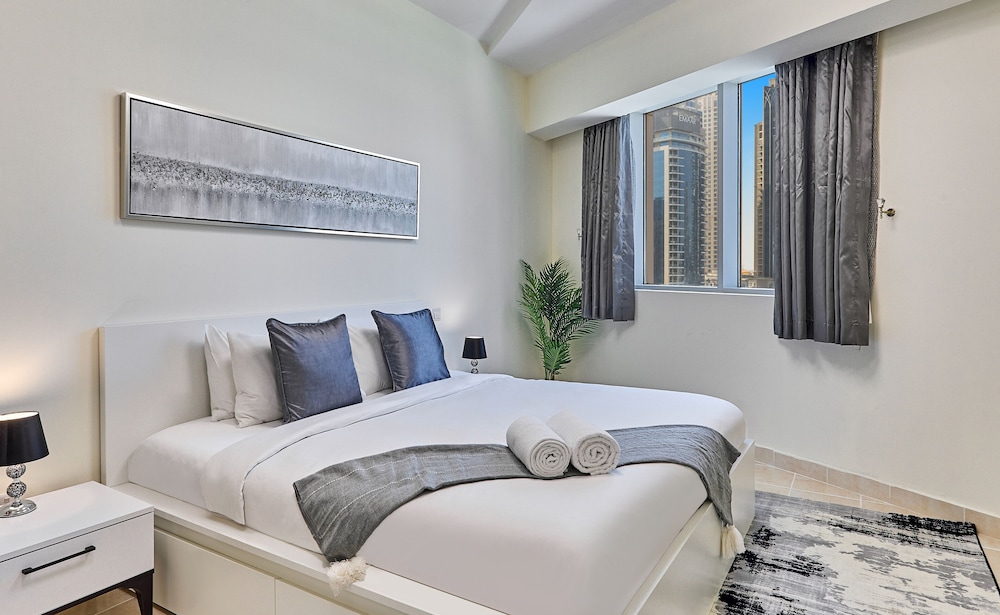 bnbme | Damac Waves Tower | 3 + Maids