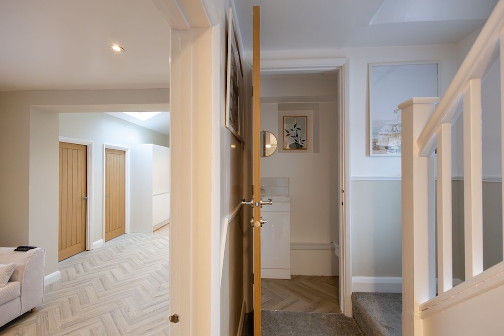 Bath Bliss Retreat - 7 Bedroom House