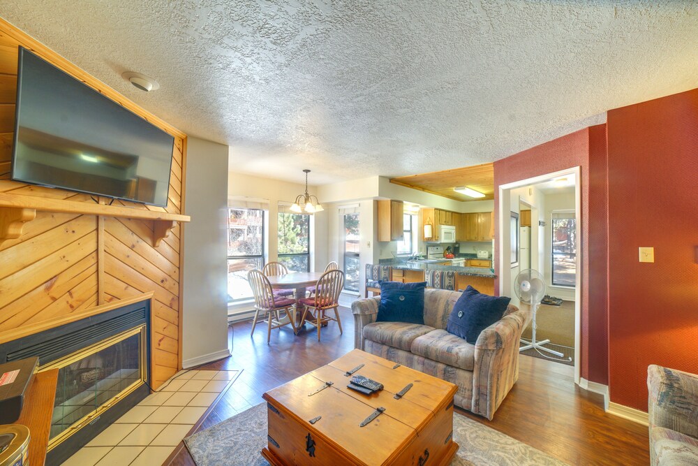 Cozy Angel Fire Retreat < 1 Mi to Ski Resort! view 3