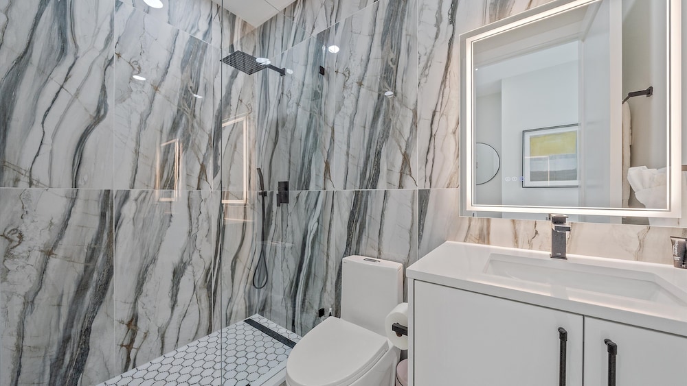 Coastal Moderne 2 Bedroom Townhouse