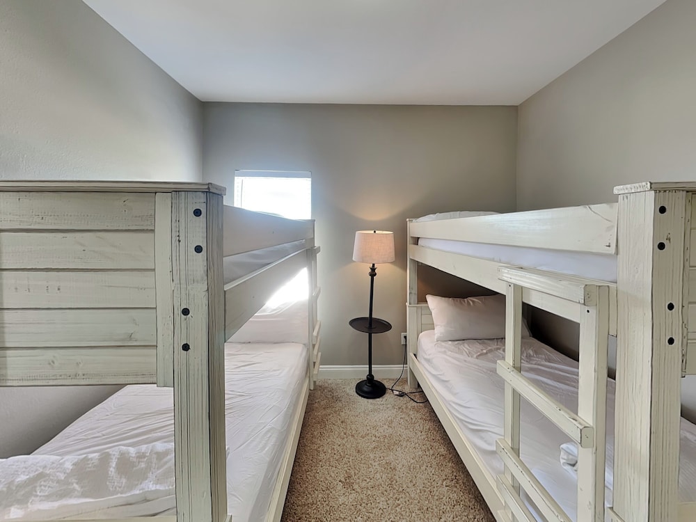 Seahawk South by Southern Vacation Rentals view 4