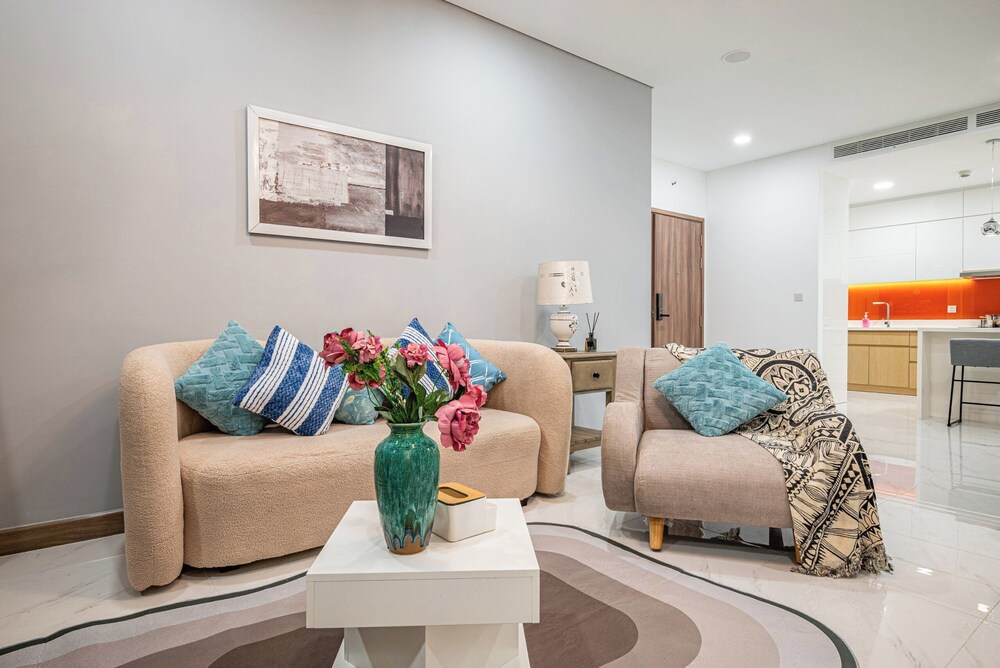 SUNWAH PEARL Premier Residence