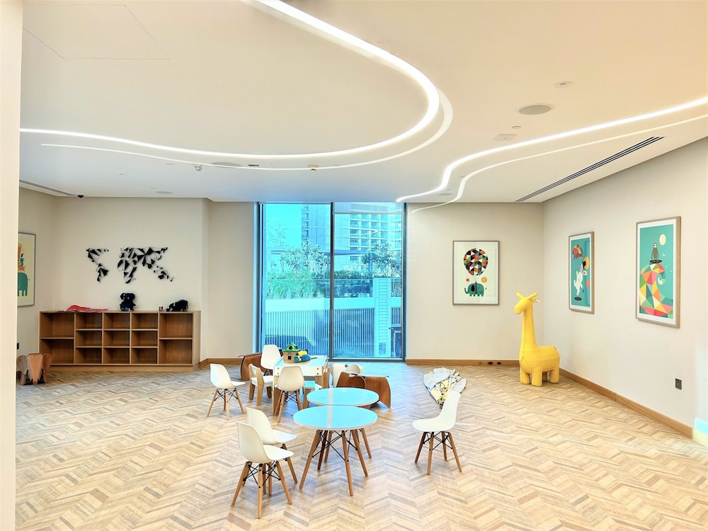 New! Luxurious Stay Dubai Creek Balcony & View