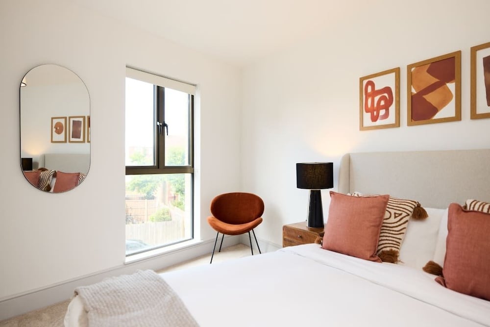 The South Wimbledon Escape - Lovely 3bdr With Balcony