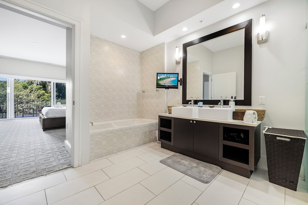 Exclusive Doral Stay W Luxury Amenities
