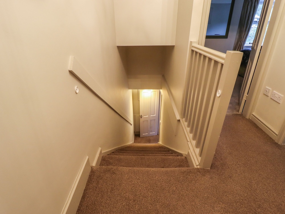 20 Wool Road