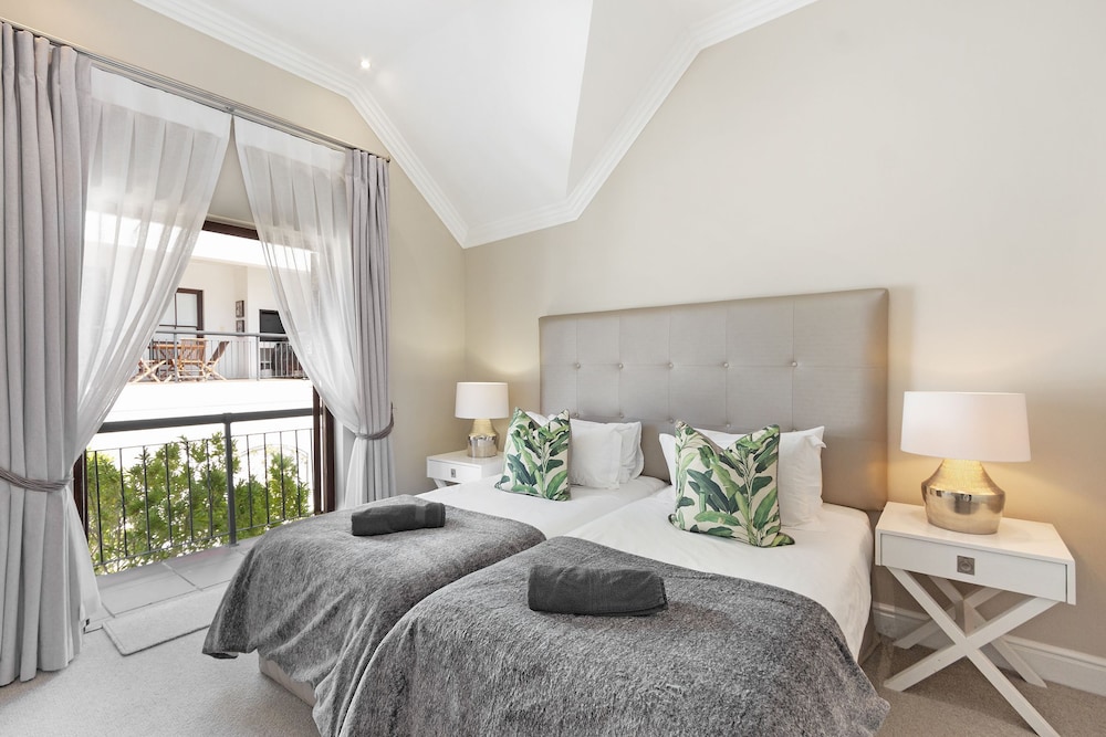 Winelands Golf Lodges at De Zalze