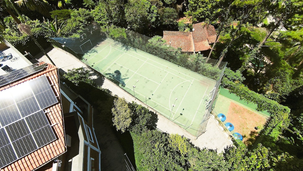 Casa de Luxo 2500m na Granja Viana