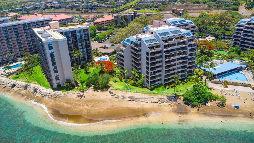 Ocean Views Luxury Amenities Beachfront Retreat