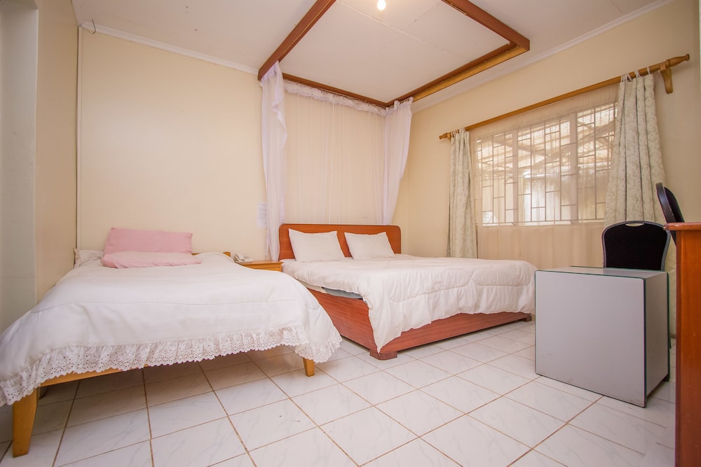 Ivys Inn Guest House