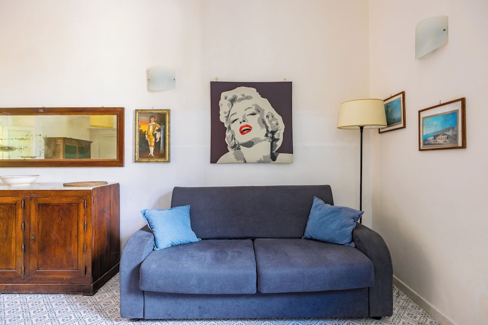 Villa Villari Terrace and Patio by Napoliapartments
