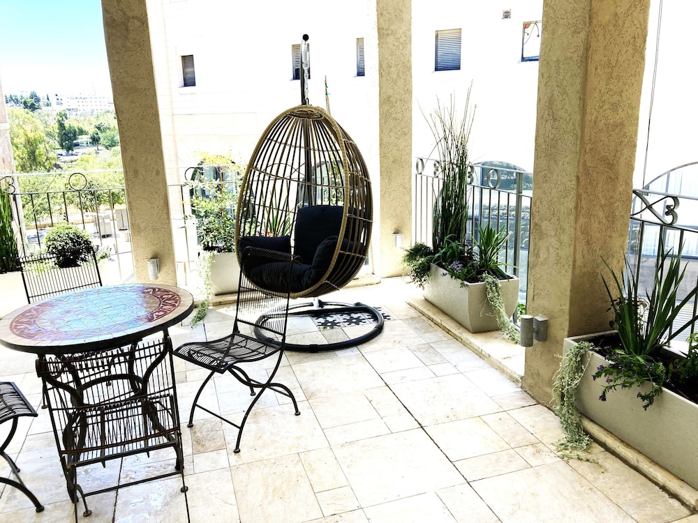 RENTAL ISRAEL- Modern aprt near Mamilla