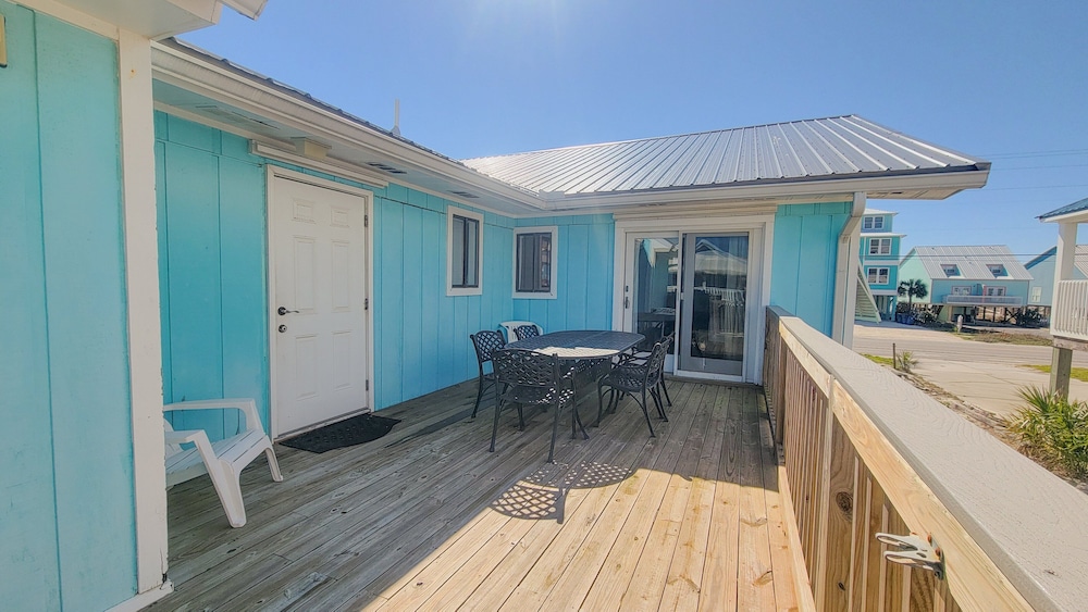 Charming 3br/2ba Boho Beach Cottage in Gulf Shores