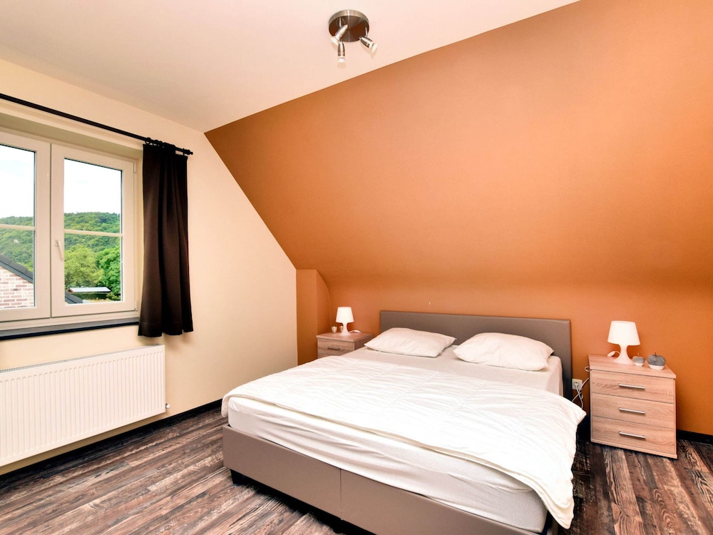 Holiday Home in Hastiere Near Forest view 3