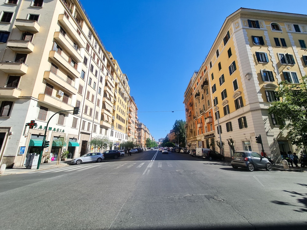 Rometobe Rooms & Hospitality