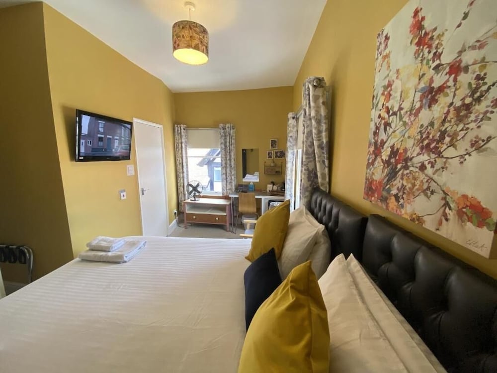 Grosvenor Place Guest House