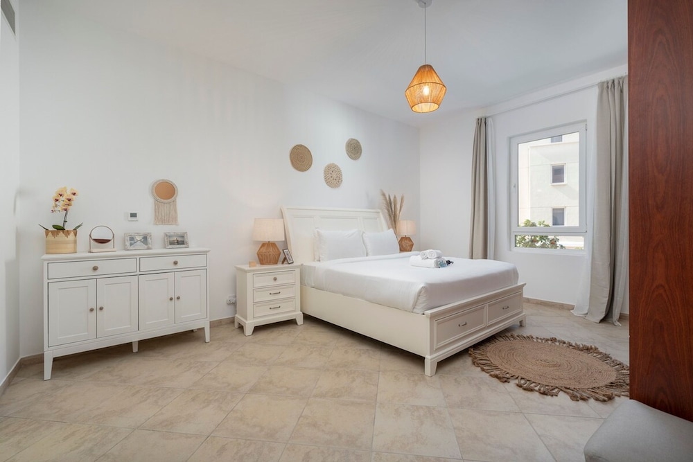 Cozy 1-bedroom Apartment for 5 in Motor City