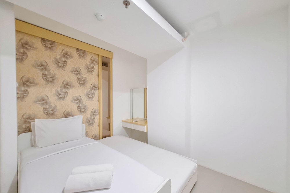 Spacious 2Br At Green Park Yogyakarta Apartment