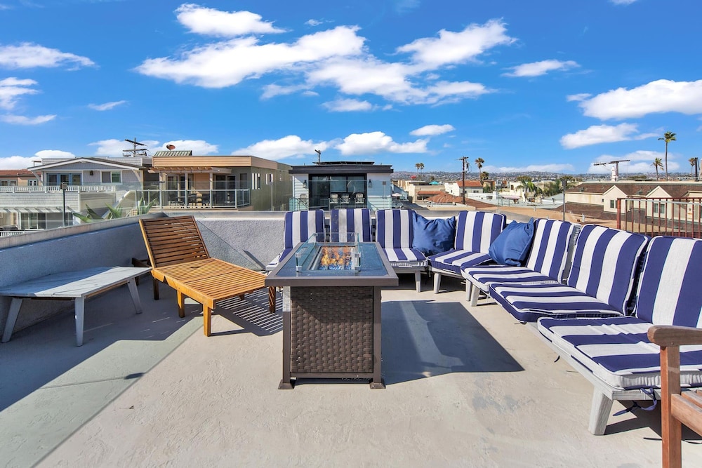 Rent Mission Beach Penthouse Roof Deck