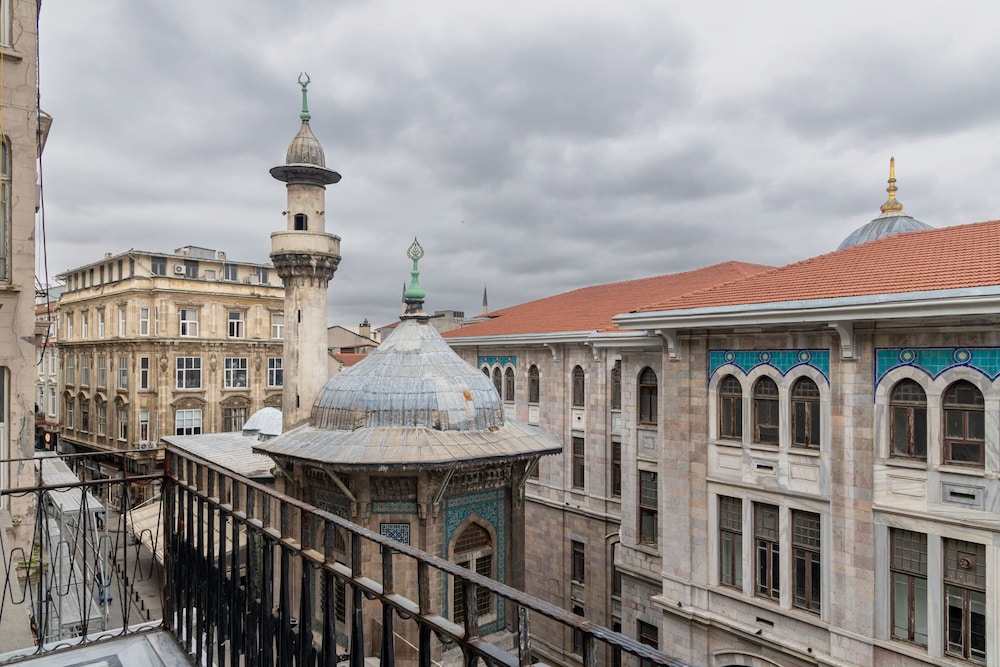 Orient Occident Hotel Istanbul, Autograph Collection 66