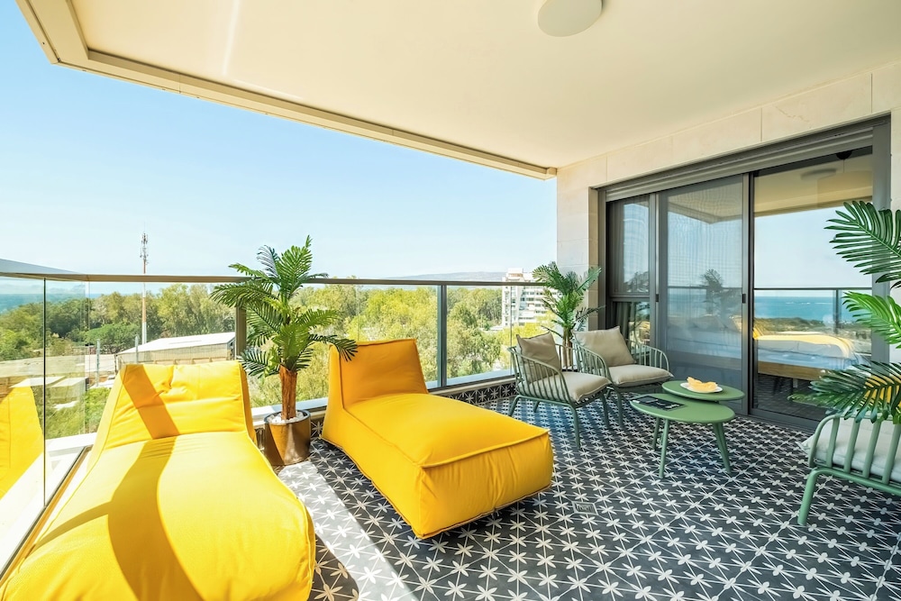 Achziv Chic Beach Haven by Sea N' Rent