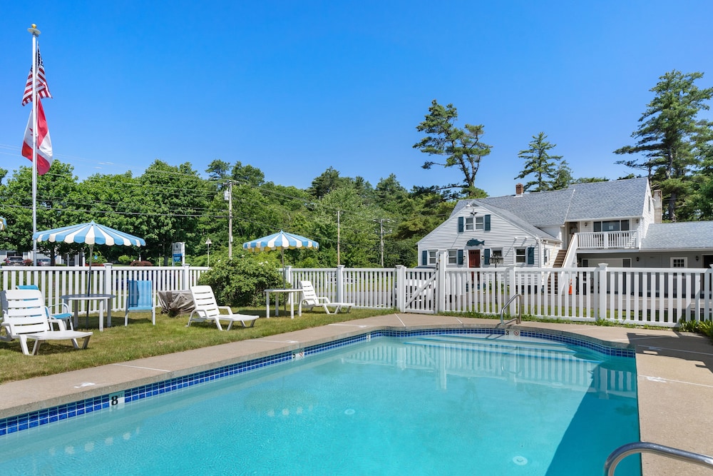 The Beaches Guest Rooms and Cottages